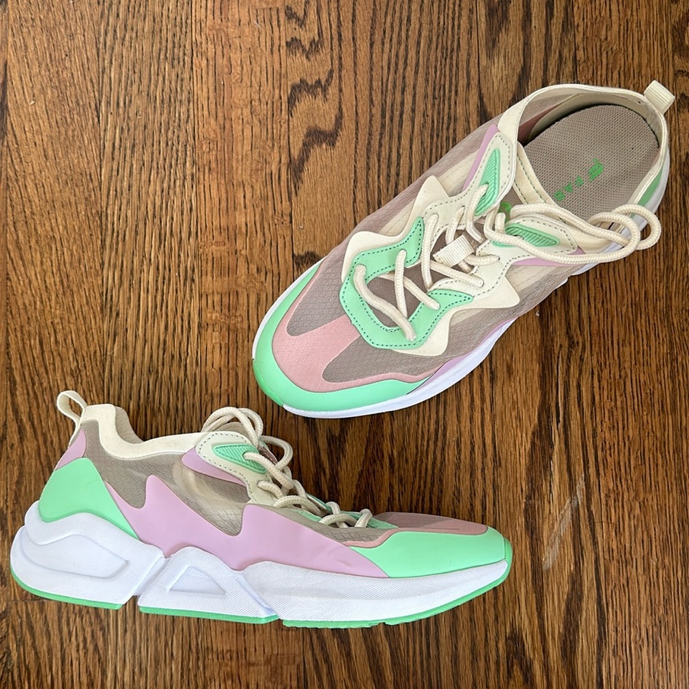 Fabletics Larchmont Transparent Performance Shoe Sneakers Misty Lilac